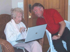 gladys-with-computer