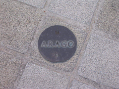 arago_medallion_paris